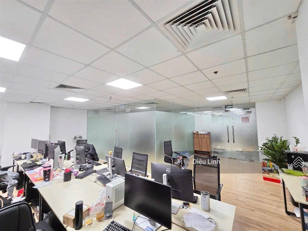Chính chủ cho thuê sàn 500m2 cực đẹp giá rẻ tại new skyline, văn quán, hà đông