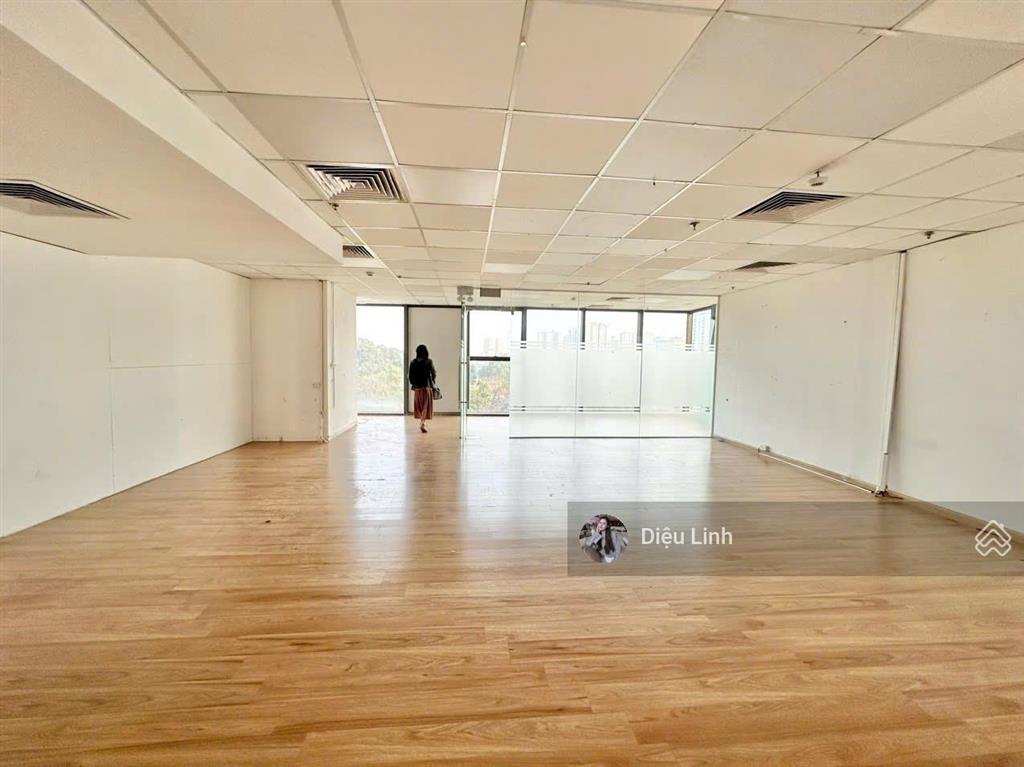 Chính chủ cho thuê sàn 500m2 cực đẹp giá rẻ tại new skyline, văn quán, hà đông