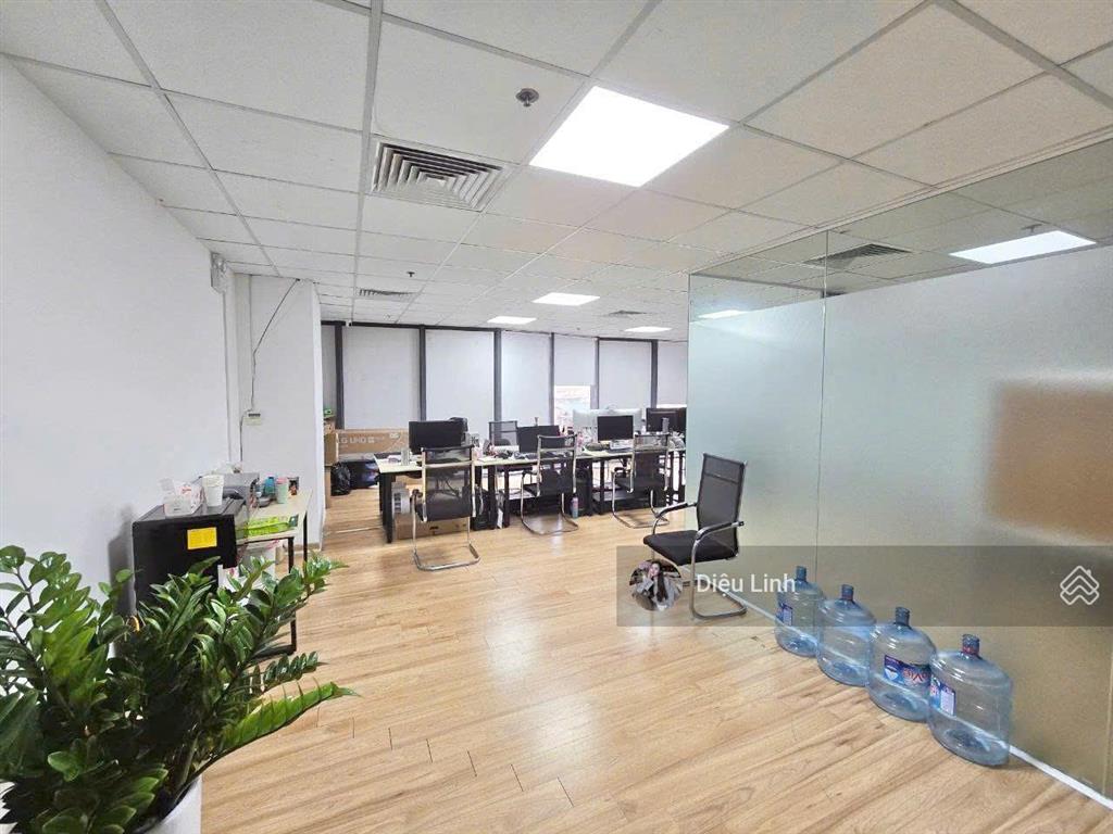 Chính chủ cho thuê sàn 500m2 cực đẹp giá rẻ tại new skyline, văn quán, hà đông