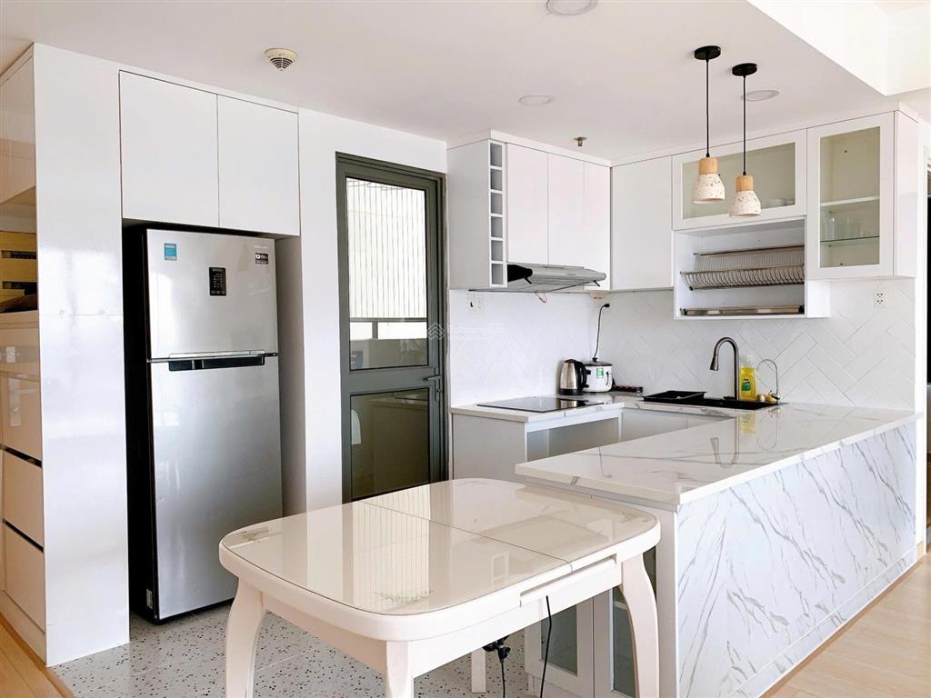 Bán căn hộ 3pn/2wc tại masteri thảo điền, tầng cao, view pháo hoa, thoáng mát