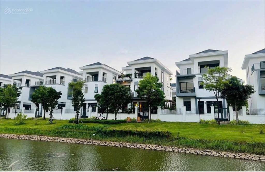Chính chủ tôi cần bán đất thôn 6 xã hoà lạc  thạch hoà hn 100m2 full thổ cư 3,3 tỷ 0977 514 ***
