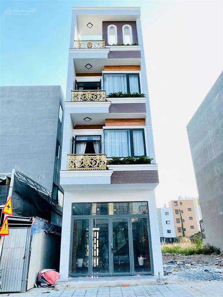 Nhà chính chủ xây kiểu hiện đại cực đẹp, thích hợp vợ chồng trẻ