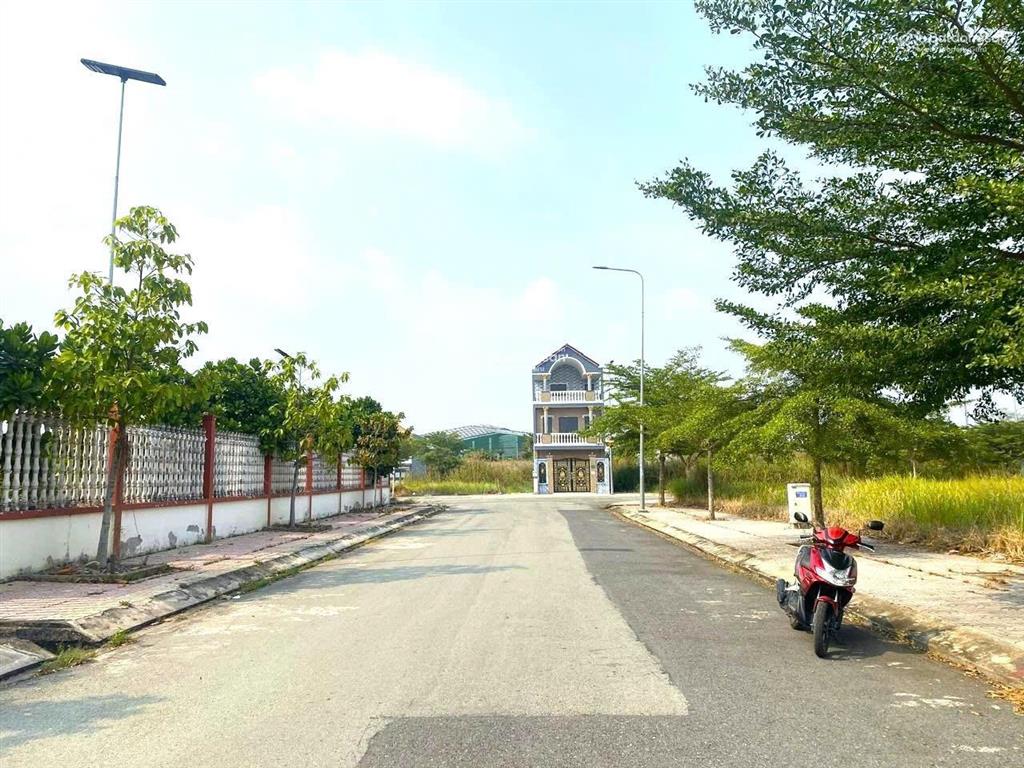 Bán 1 lô đất nằm trong khu dân cư đường nội bộ gần cầu xáng bình lợi
