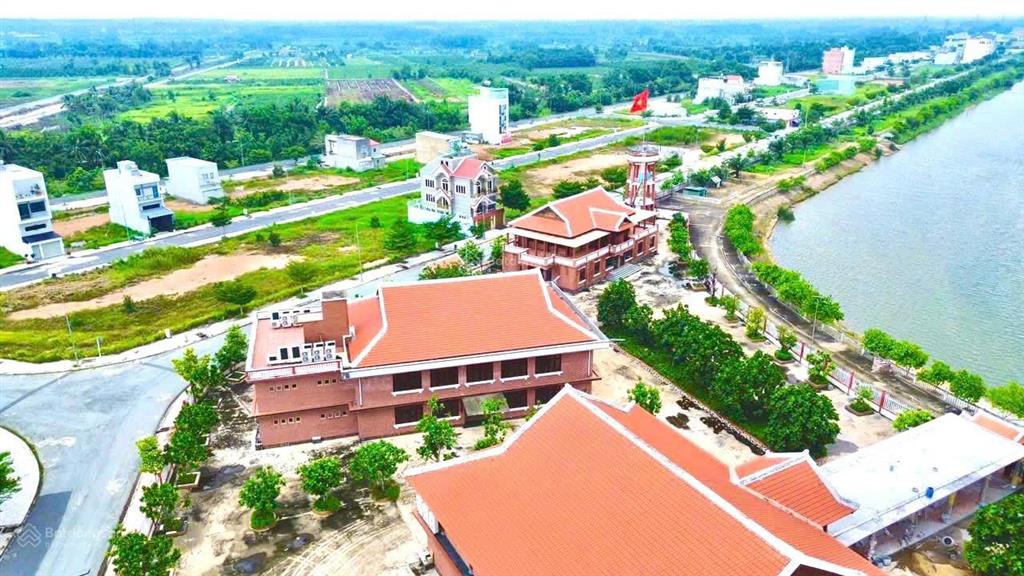 Bán 1 lô đất nằm trong khu dân cư đường nội bộ gần cầu xáng bình lợi