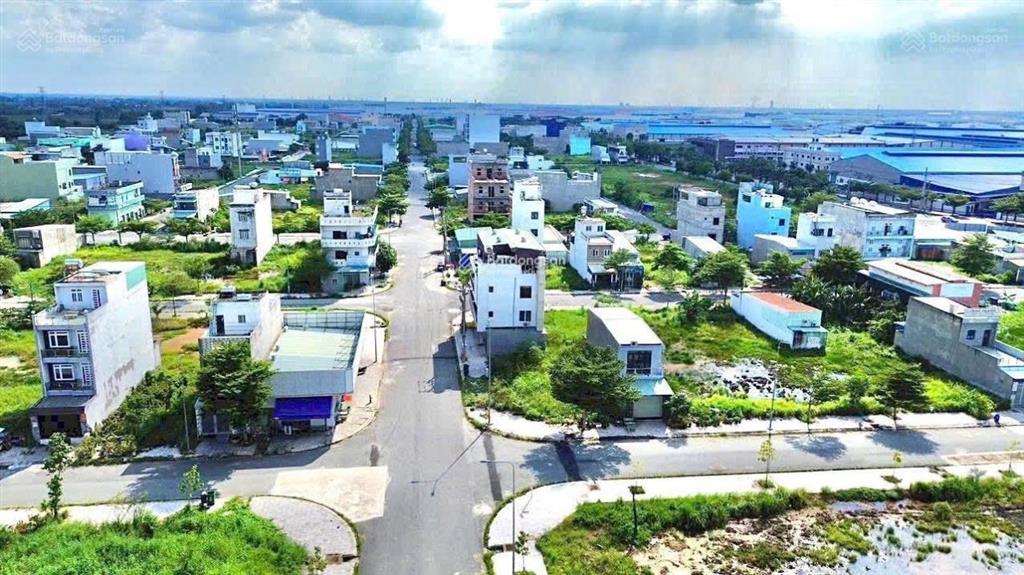Bán 1 lô đất nằm trong khu dân cư đường nội bộ gần cầu xáng bình lợi