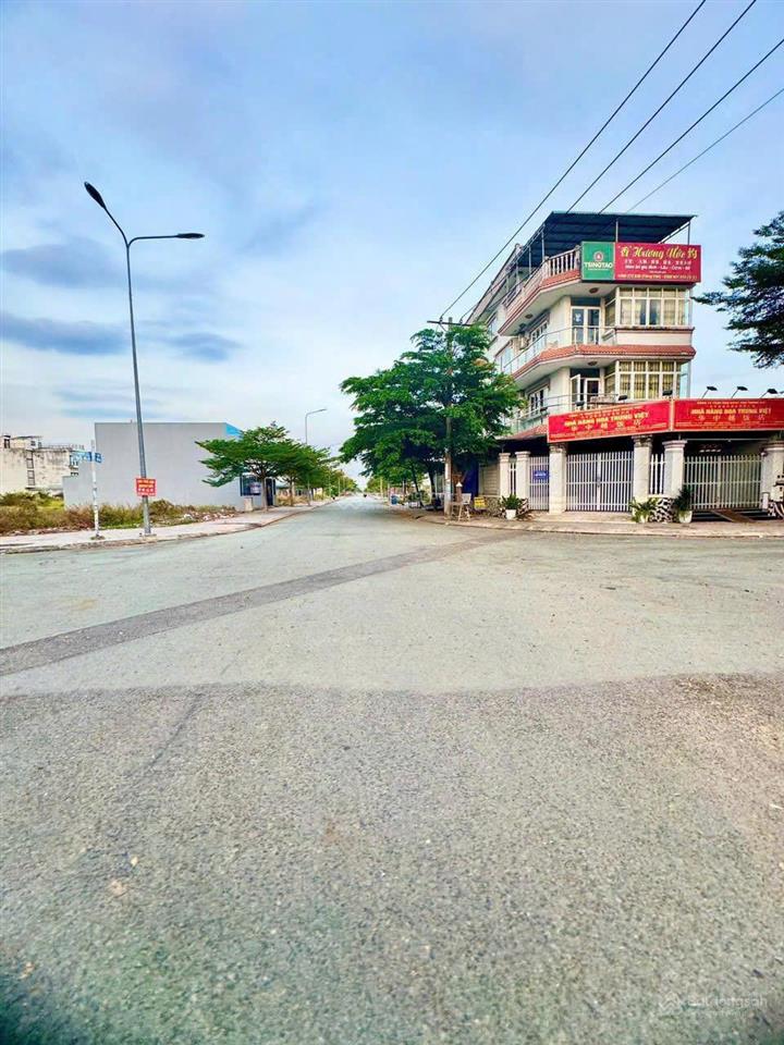 Bán 1 lô đất nằm trong khu dân cư đường nội bộ gần cầu xáng bình lợi