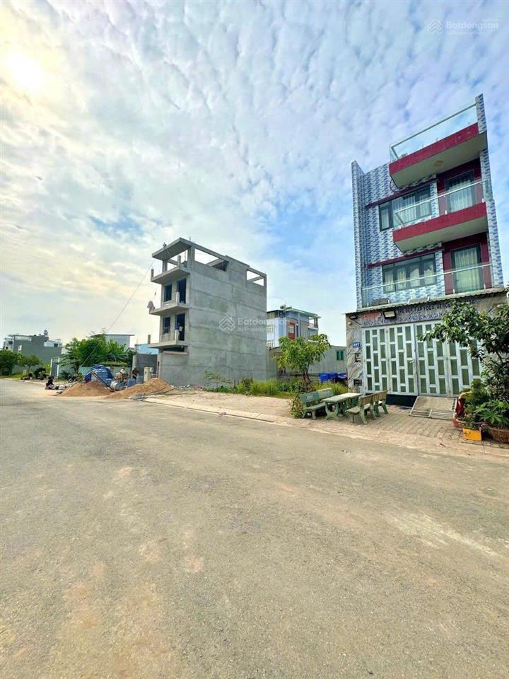 Bán 1 lô đất nằm trong khu dân cư đường nội bộ gần cầu xáng bình lợi