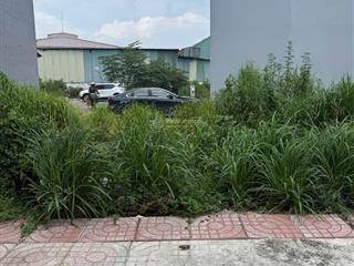 Bán 1 lô đất có chiều ngang cực kỳ hiếm tại quận bình tân