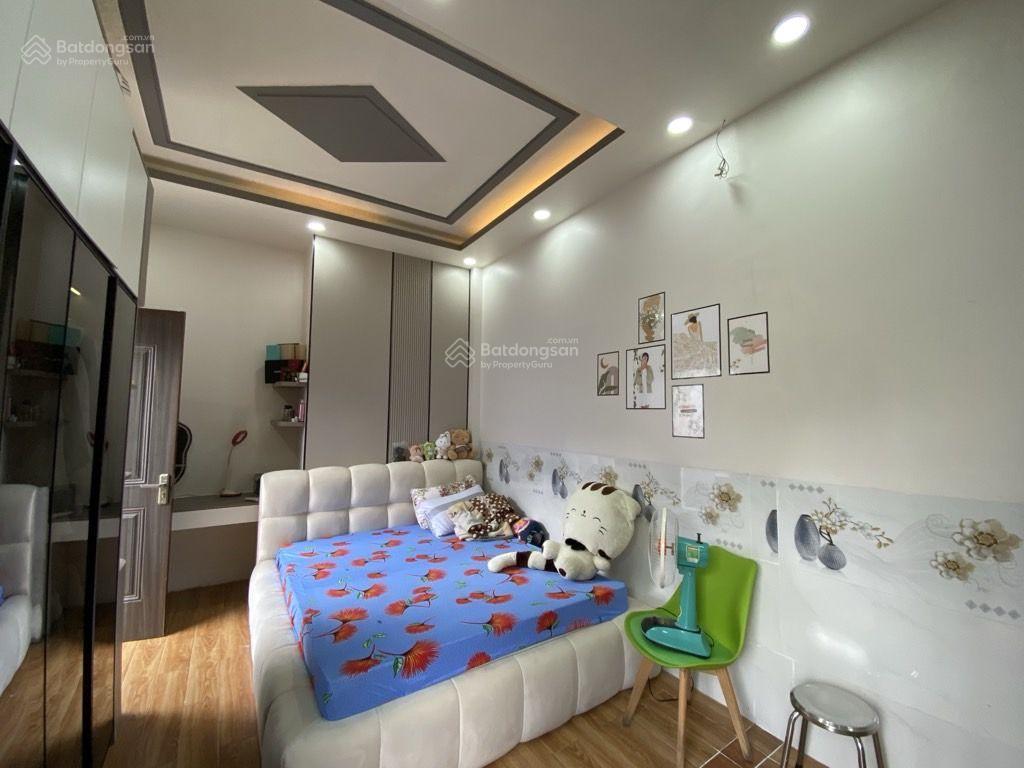 Nhà đào tông nguyên  nhà bè  hẻm xe hơi  66m2  3 tầng  sổ hồng  hoàn công  6.2 tỷ