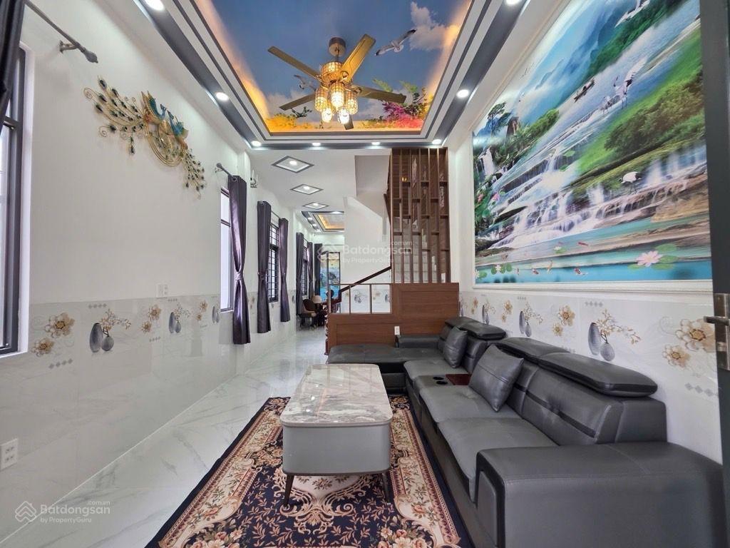 Nhà đào tông nguyên  nhà bè  hẻm xe hơi  66m2  3 tầng  sổ hồng  hoàn công  6.2 tỷ