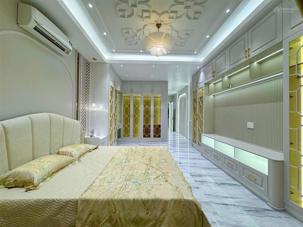 Nhà đẹp khu nam long, phú thuận, quận 7, thang máy, full nội thất, 5 tầng, giá 19,45 tỷ