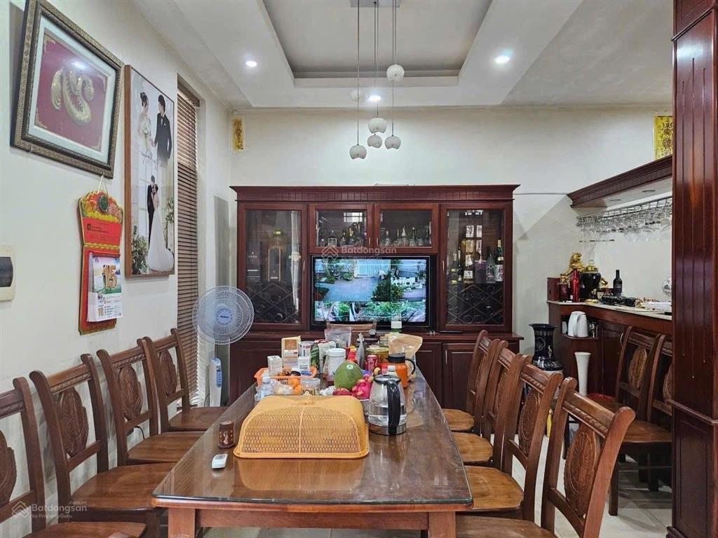 Chỉ 150 triệu/m2, biệt thự đẹp, lô góc, tại kđt văn khê, hà đông, mặt đường trục chính, vp sang xịn