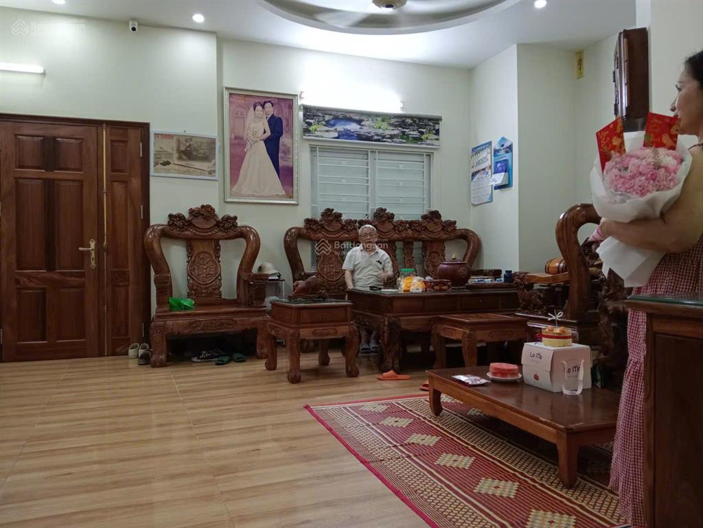 Bán nhà thông tầng, tầng 1 và 2 tại kđt văn khê, hà đông, 210m2, giá đầu tư