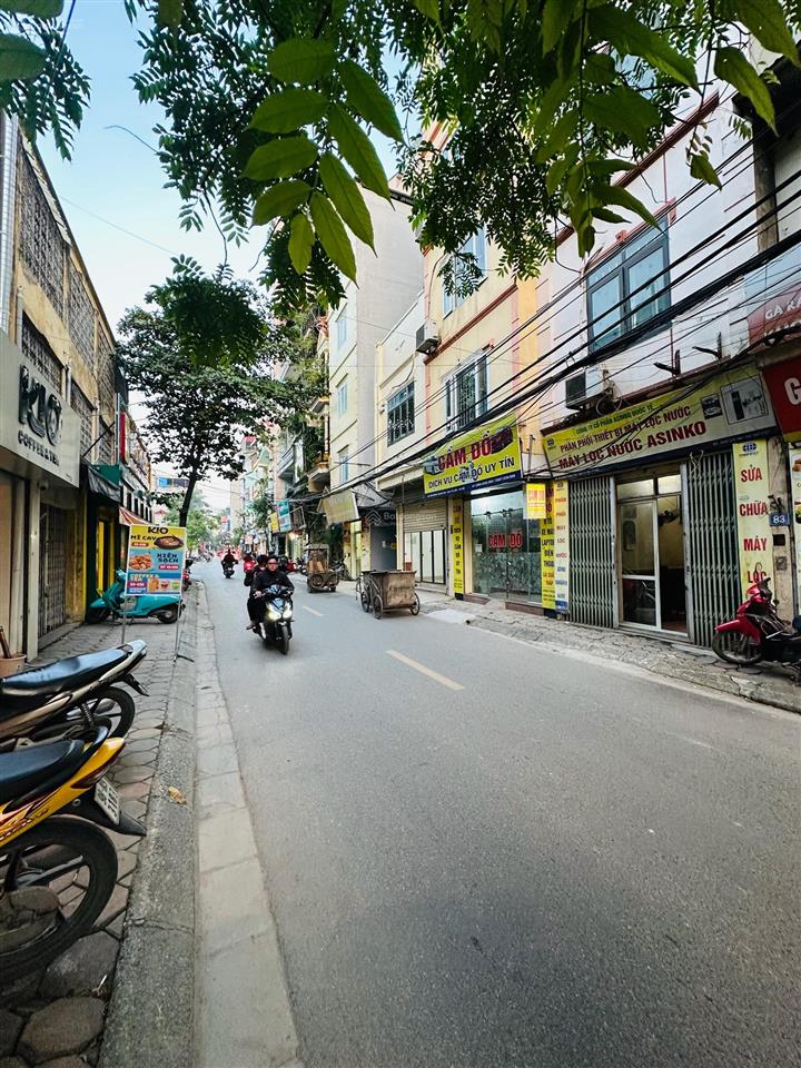 Nhà đẹp mặt ngõ ô tô, 42m2, 5 tầng , giá hơn 11 tỷ, tại trung văn, nam từ liêm, hn, lô góc, garaotô