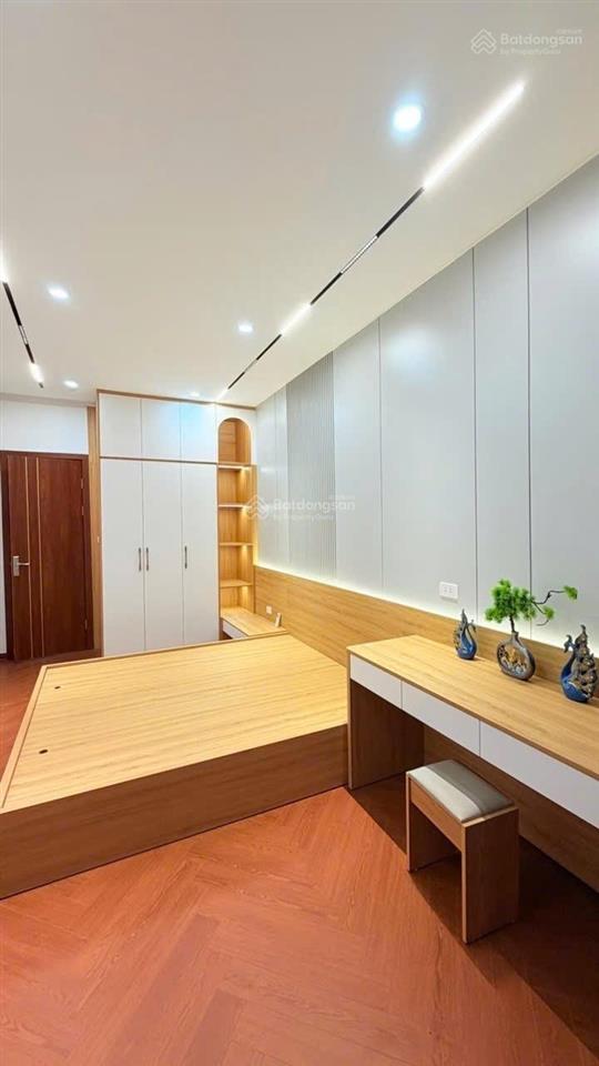 Không quy hoạch, chỉ 9 tỷ, 33m2, 5 tầng, thang máy, tại thụy khuê, tây hồ, hà nội