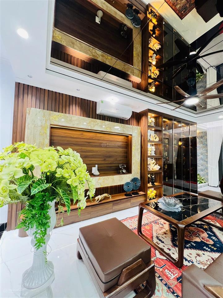 Siêu đẹp, siêu thoáng, 56m2, 6 tầng, thang máy, chỉ 14 tỷ, tại phố ngọc khánh, ba đình, hà nội