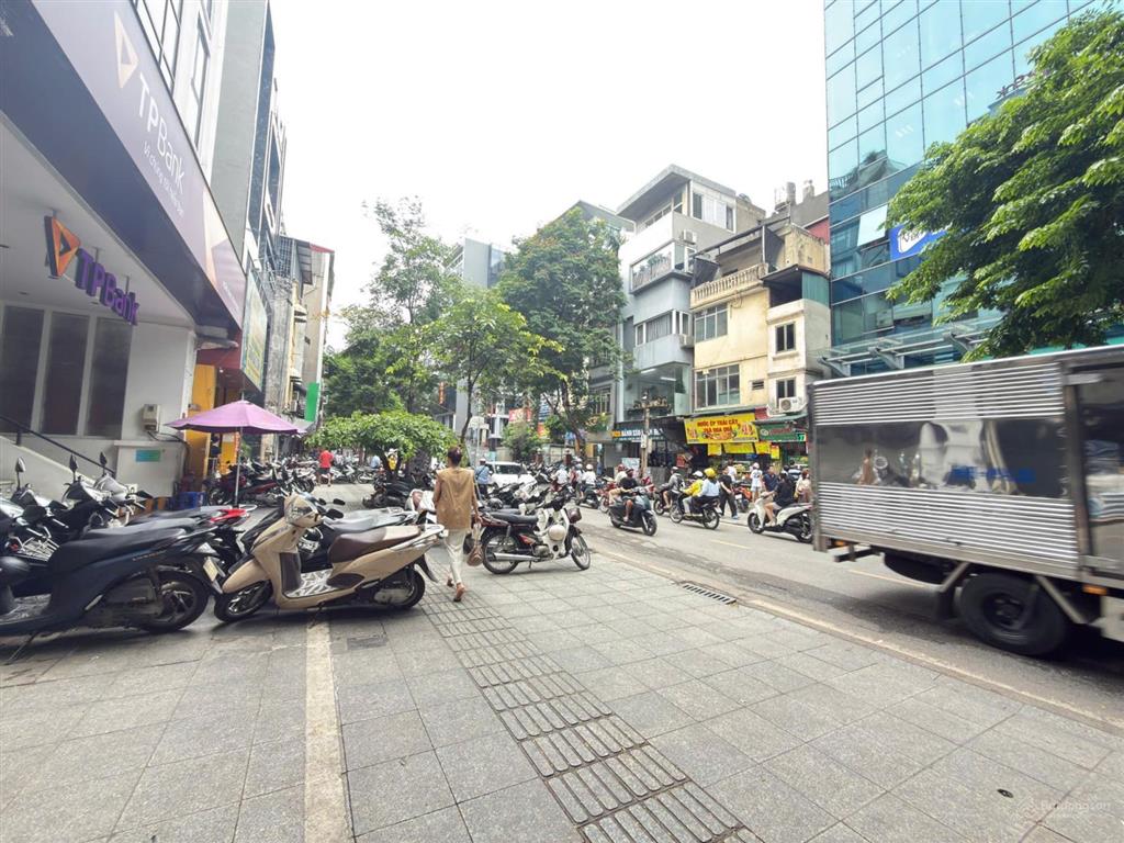Chia tài sản cho con, bán 48m2, 5 tầng, giá 11 tỷ, tại ngõ phố đội cấn, ba đình, hà nội
