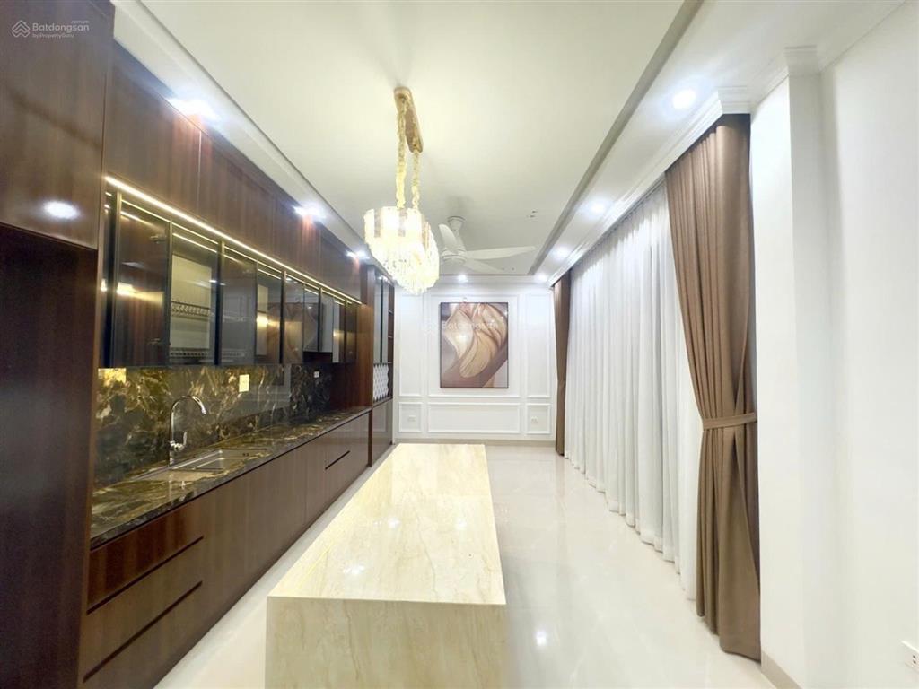 Đẹp lịm tim, 46m2, 6 tầng, thang máy, chỉ hơn 13 tỷ, tại phố kim mã, ba đình, hà nội