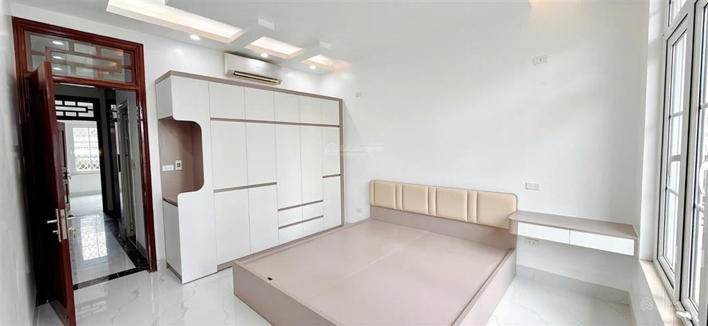 Sang xịn mịn, 56m2, 6 tầng, thang máy, giá hơn 16 tỷ, tại quốc tử giám, đống đa, hà nội