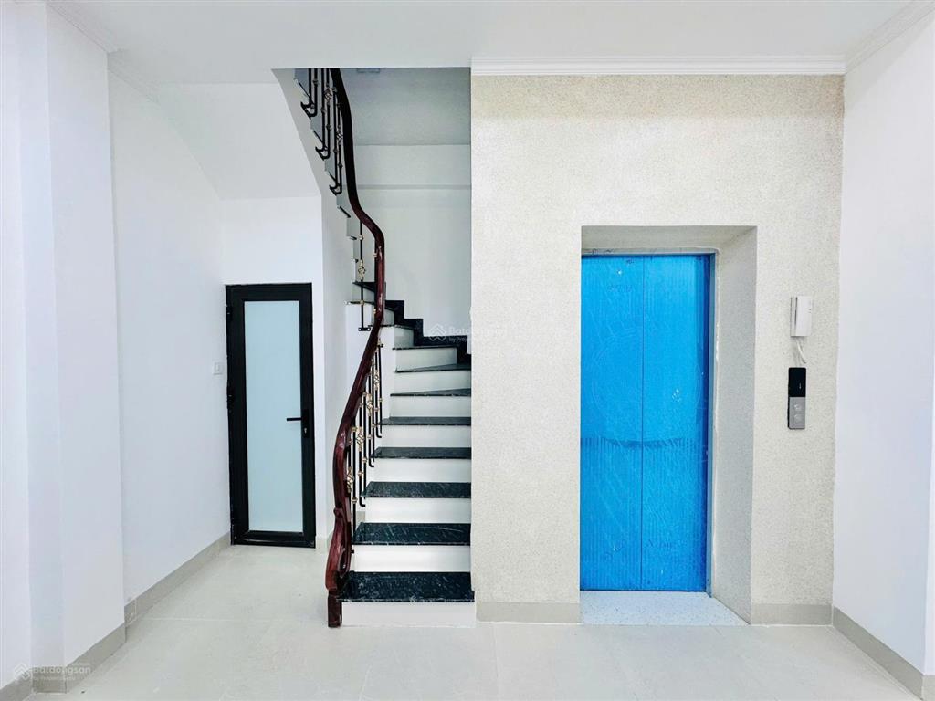 Đẹp không tỳ vết, 45m2, 7 tầng, thang máy, giá hơn 14 tỷ, tại đường láng, đống đa, hà nội