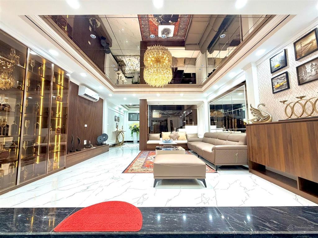 Giá nào cũng bán, 60m2, 6tầng, thang máy, ngay ngã tư giảng võ, đê la thành, hà nội, điểm kinhdoanh