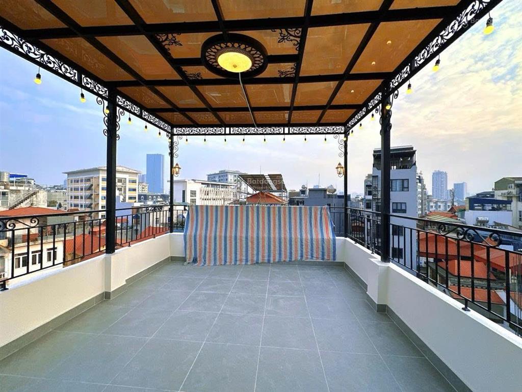 Nhà đẹp, 48m2, 7tầng, thang máy, gara oto, kinh doanh, 17x tỷ, tại đường láng, sát cầu giấy, hà nội