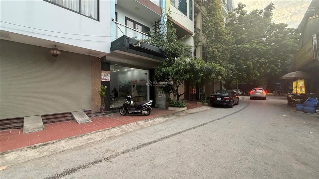 Bán nhà khu dv sát sân bóng hà trì, hà đông, 56m2, 6tầng, giá chỉ 14,8 tỷ, phân lô, ôtô, kinh doanh