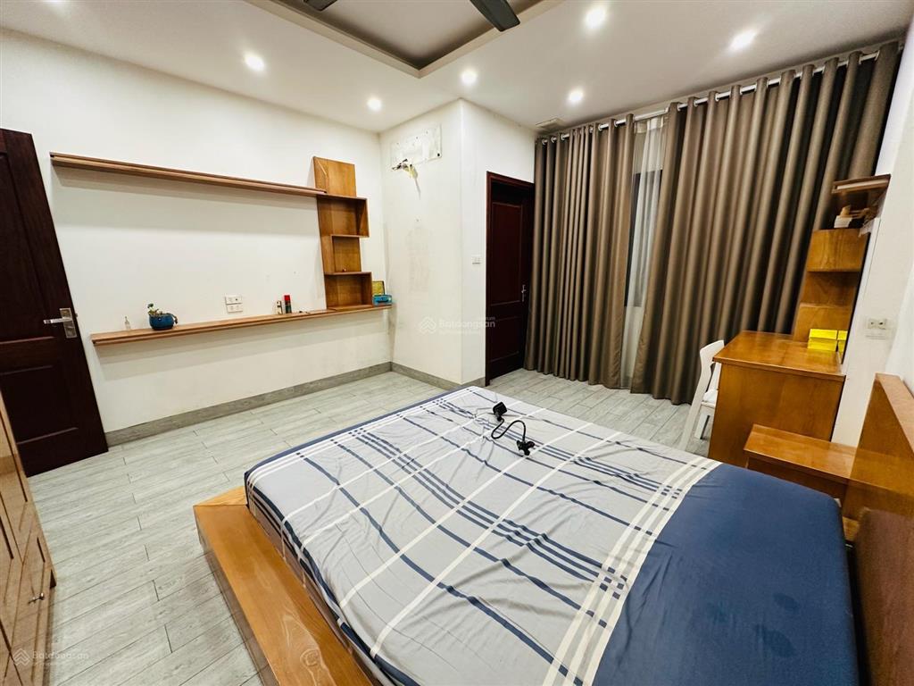 Bán nhà khu dv sát sân bóng hà trì, hà đông, 56m2, 6tầng, giá chỉ 14,8 tỷ, phân lô, ôtô, kinh doanh
