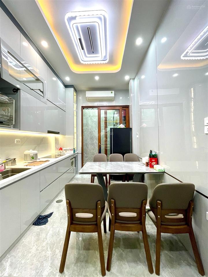 Nhà đẹp, 50m2, 5 tầng, giá 15x tỷ, tại phố nguyên hồng, ba đình, hà nội, giá tốt, khu hiếm nhà bán
