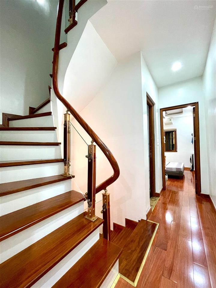Nhà đẹp, 50m2, 5 tầng, giá 15x tỷ, tại phố nguyên hồng, ba đình, hà nội, giá tốt, khu hiếm nhà bán