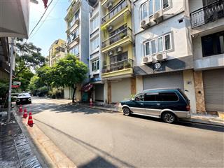Rẻ cũng bán, 42m2, 7 tầng, thang máy, tại lạc long quân, cầu giấy, phân lô, vỉa hè, ô tô tránh, kd