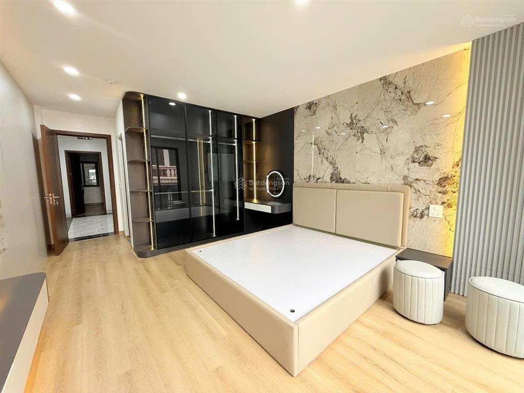 Siêu hiếm, 54m2,6 tầng, thang máy, gần mặt phố giảng võ, ba, đình, giá 15,6 tỷ, nhà mới, funl đồ