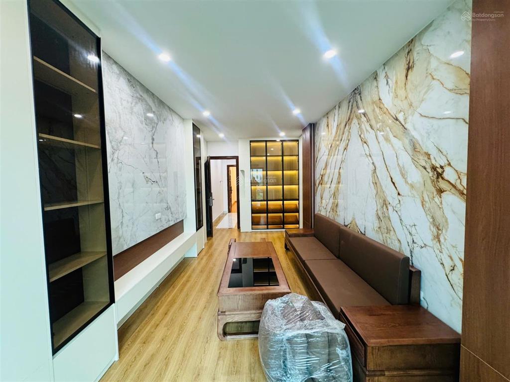 Siêu hiếm, 54m2,6 tầng, thang máy, gần mặt phố giảng võ, ba, đình, giá 15,6 tỷ, nhà mới, funl đồ