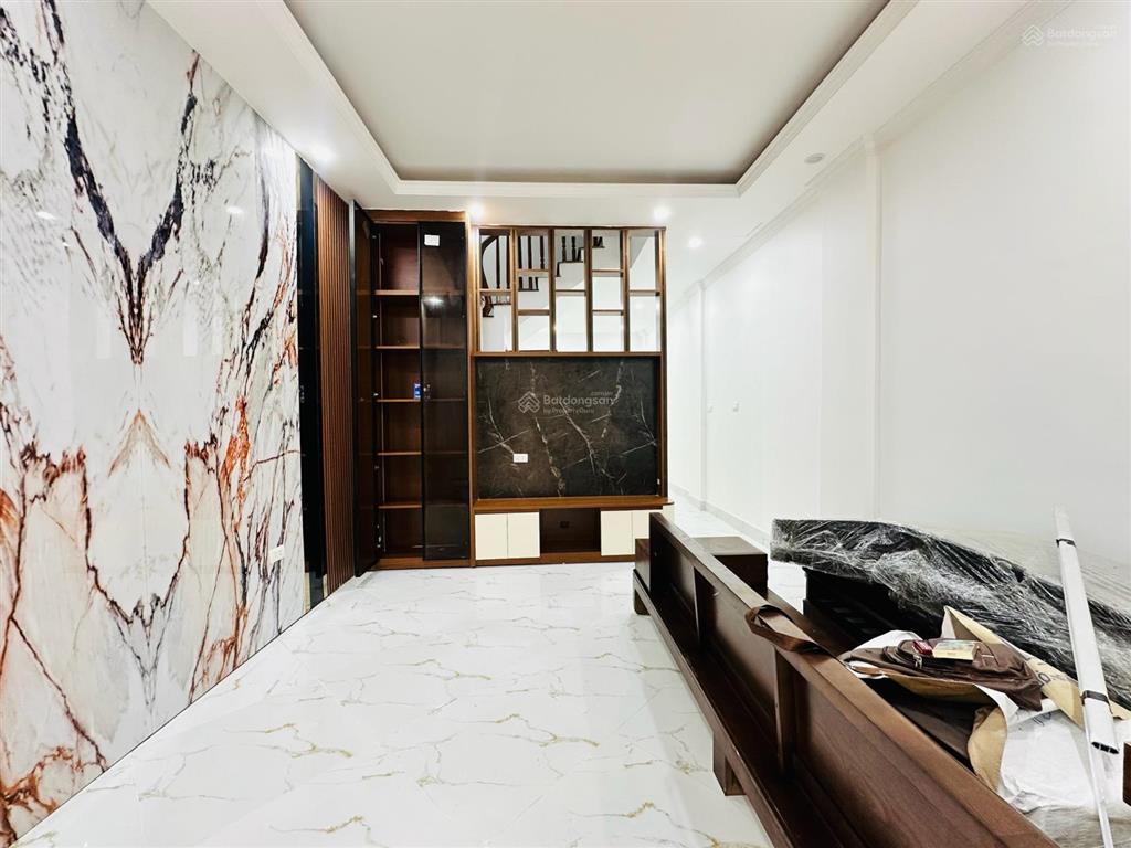 Hoa hậu, phường giảng võ, hà nội, 38m2, 5tầng, giá nhô 10tỷ, nhà mới, gần phố, khu vực hiếm nhà bán