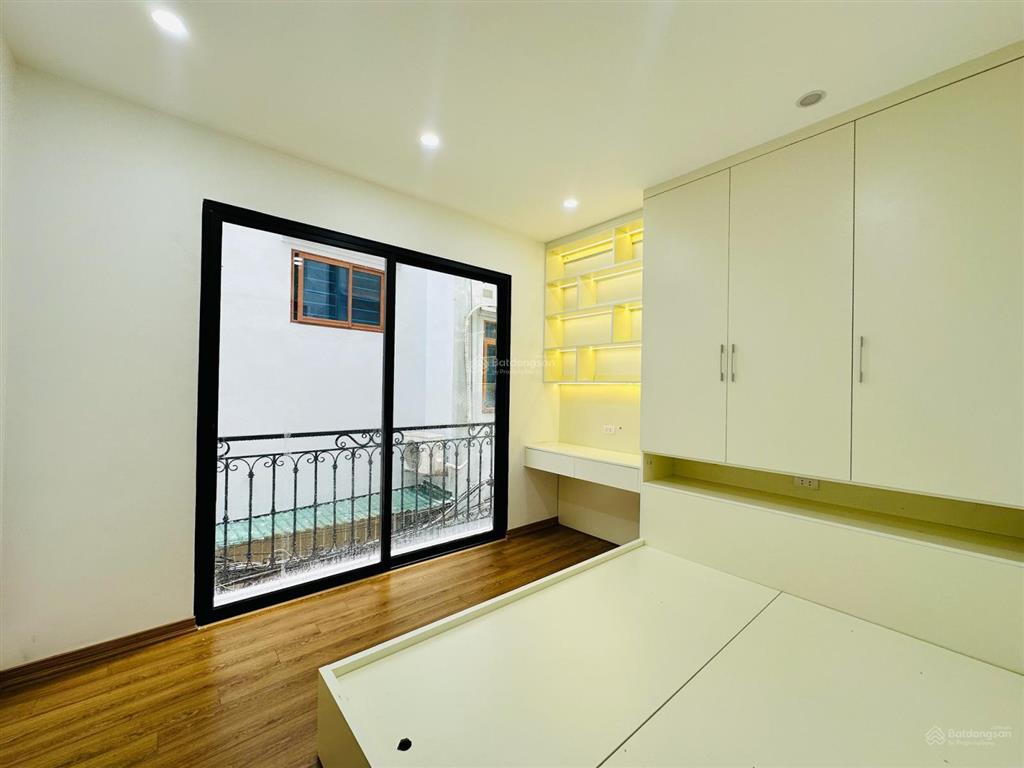 Hoa hậu, phường giảng võ, hà nội, 38m2, 5tầng, giá nhô 10tỷ, nhà mới, gần phố, khu vực hiếm nhà bán