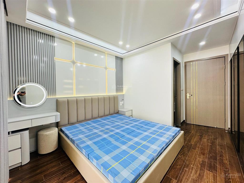 Nhà đẹp, ngõ 285 đội cấn, ba đình, 58m2, 5tầng, thang máy, giá 14tỷ, lõi ba đình, tiện ích bạt ngàn