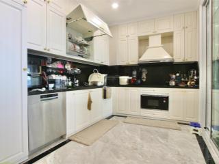 Bán căn 2pn 60m2 hanoi centerpoint đầy đủ nội thất, tầng đẹp. sổ đỏ chính chủ