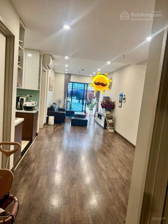 Chính chủ bán căn hộ 76m2 2pn 2wc dự án gold season. nội thất đầy đủ, ban công đông nam thoáng mát