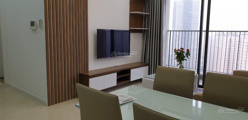 Bán căn hộ hà nội center point 69.6m2 2pn 2wc, có slot ô tô. tầng đẹp. sổ đỏ chính chủ