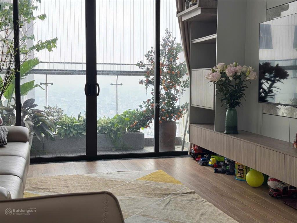 Cần bán trước tết căn hộ 104m2 3pn 2wc dự án brg 25 lê văn lương.