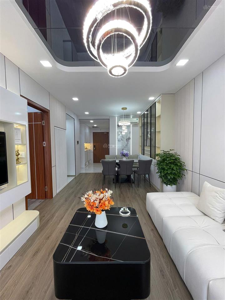 Giá thật  7,9 tỷ căn 2pn 2vs  66m2 tòa spring dự án gold season. sđcc, full nội thất, tầng đẹp
