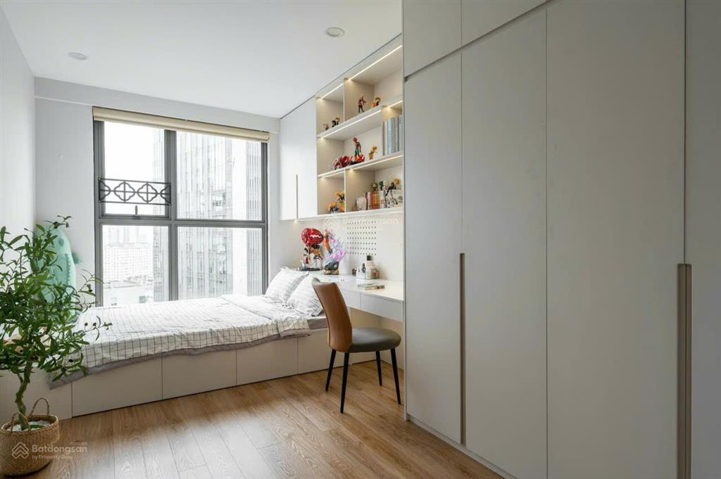 Cam kết giá thật  dự án golden paml 129.8m2 3pn 2wc. tầng trung, nội thất hoàn thiện. gía 125tr/m2