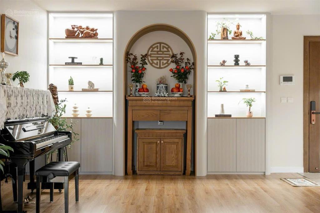 Cam kết giá thật  dự án golden paml 129.8m2 3pn 2wc. tầng trung, nội thất hoàn thiện. gía 125tr/m2