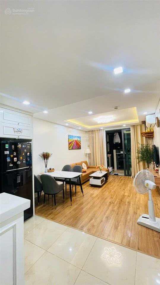 Chính chủ gửi bán căn hộ goldseason  tòa spring  66m2 2pn 2wc nội thất đầy đủ. cam kết giá thật