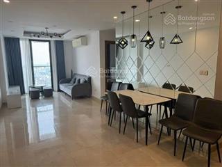 Chủ bán gấp giảm giá sâu trong tháng 4  cầu giấy center point 75,6m2 2pn 2wc giá chỉ 7,7 tỷ