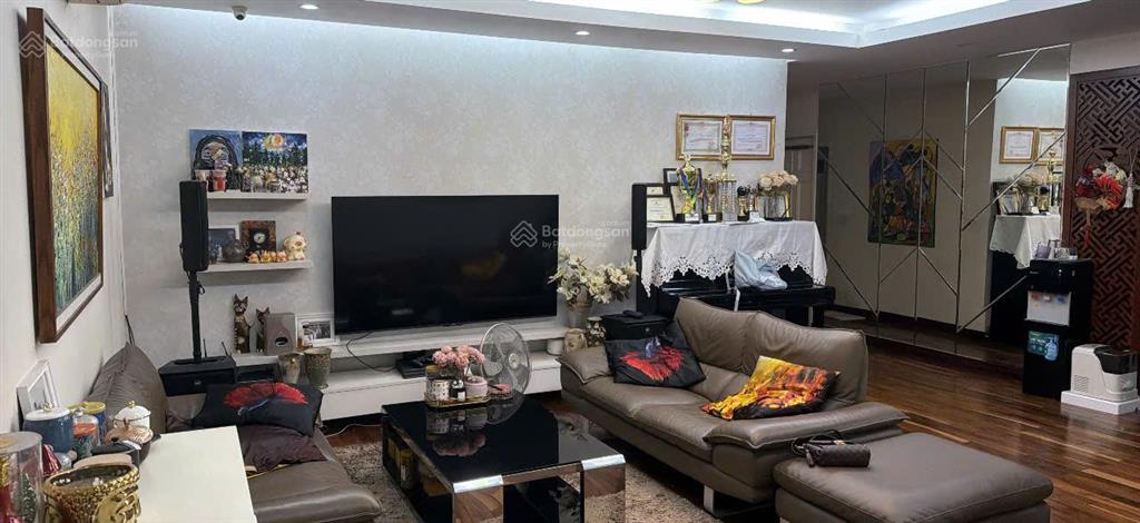 Cho thuê căn hộ kđt trung hòa nhân chính tòa 25t1  159m²  3pn 2vs  full nội thất giá 27tr/tháng