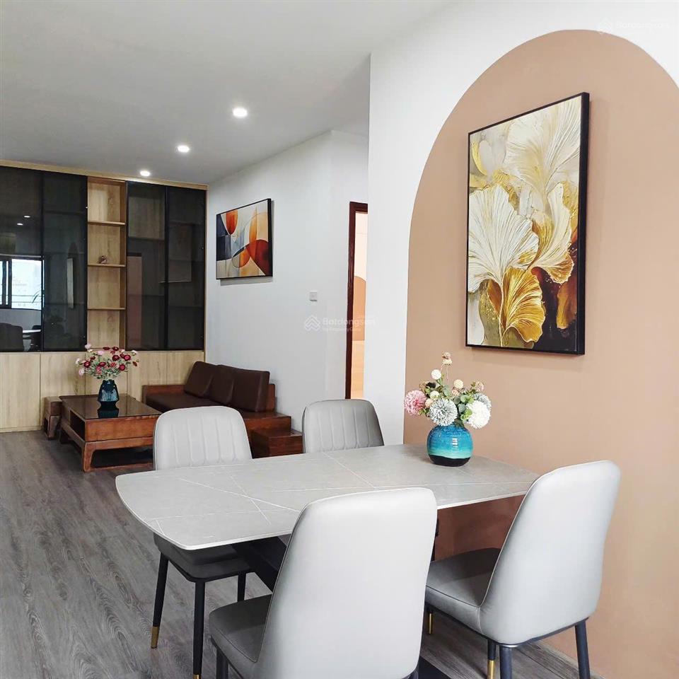 Chính chủ bán chung cư trung hòa nhân chính 66,5m2 2pn 2vs  full nội thất  sổ đỏ chính chủ