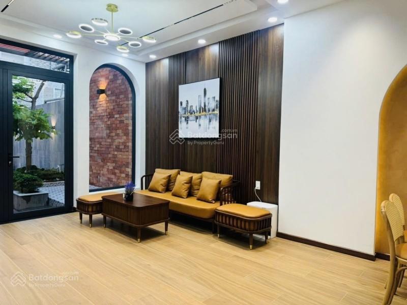 Villa đẹp giá quá rẻ diện tích cực khủng  có sân riêng rộng lớn  tại gò vấp