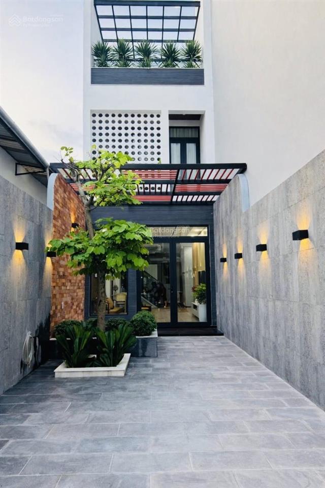 Villa đẹp giá quá rẻ diện tích cực khủng  có sân riêng rộng lớn  tại gò vấp