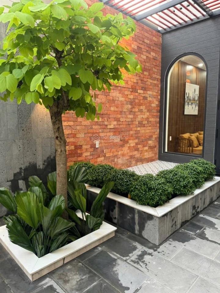 Villa đẹp giá quá rẻ diện tích cực khủng  có sân riêng rộng lớn  tại gò vấp